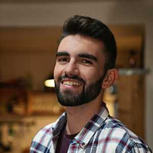 Cédric, un électricien à Bourgoin-Jallieu